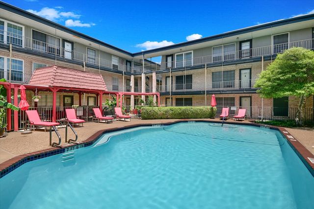 2425 Ashdale DR 32, Austin, TX 78757