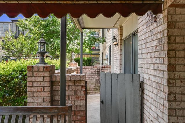 2425 Ashdale DR 32, Austin, TX 78757