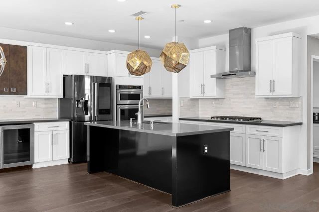 8352 Ridge Ct, San Diego, CA 92108