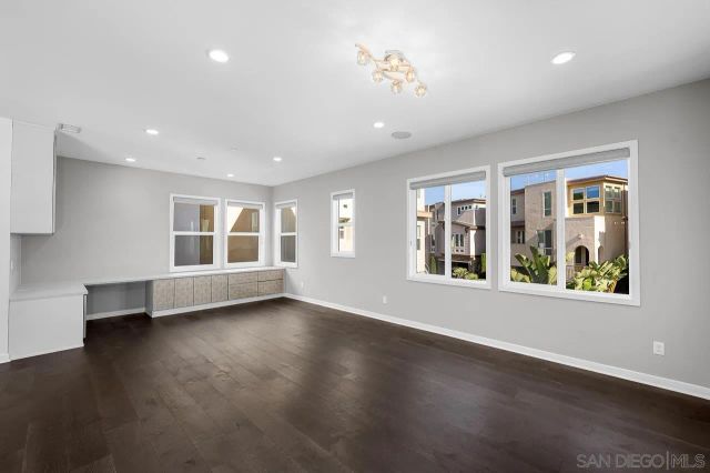 8352 Ridge Ct, San Diego, CA 92108