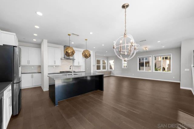 8352 Ridge Ct, San Diego, CA 92108