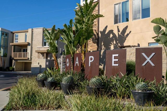 8352 Ridge Ct, San Diego, CA 92108