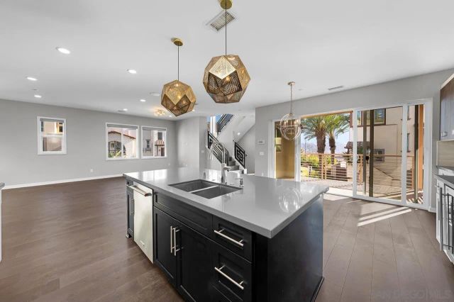 8352 Ridge Ct, San Diego, CA 92108