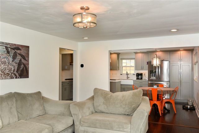 4721 Lolly Dr, Monroeville, PA 15146