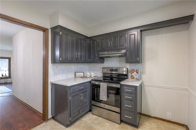 468 W 104th Street A, Kansas City, MO 64114