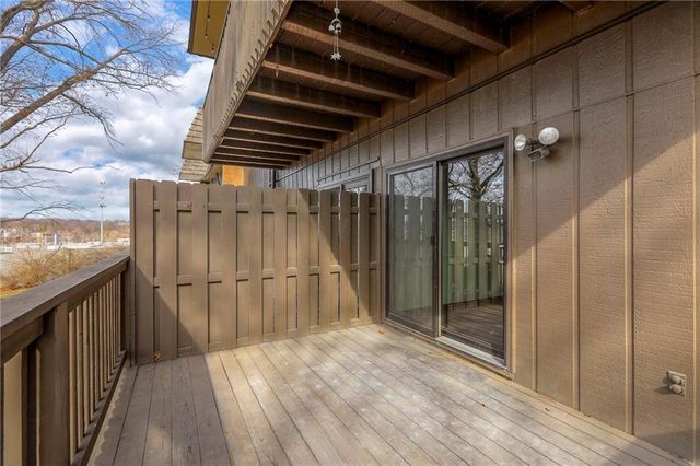 468 W 104th Street A, Kansas City, MO 64114
