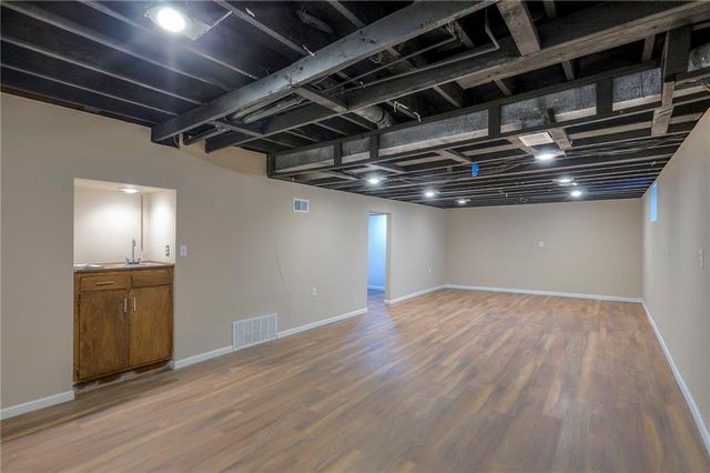 468 W 104th Street A, Kansas City, MO 64114