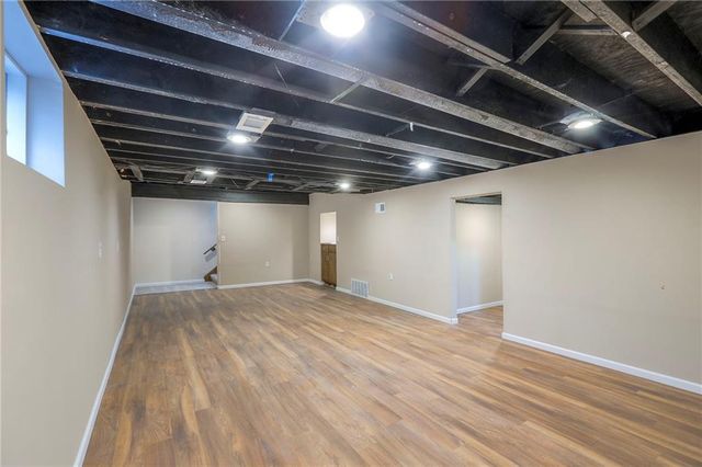 468 W 104th Street A, Kansas City, MO 64114