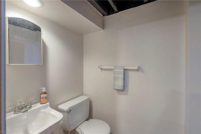 468 W 104th Street A, Kansas City, MO 64114