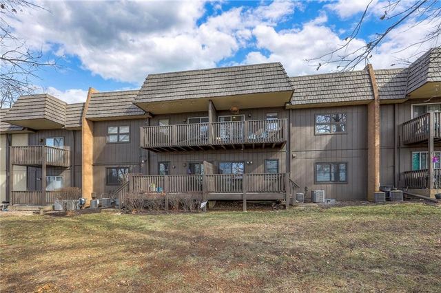 468 W 104th Street A, Kansas City, MO 64114