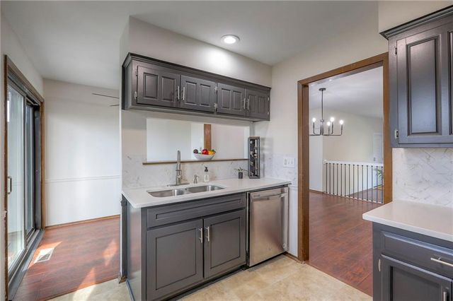468 W 104th Street A, Kansas City, MO 64114