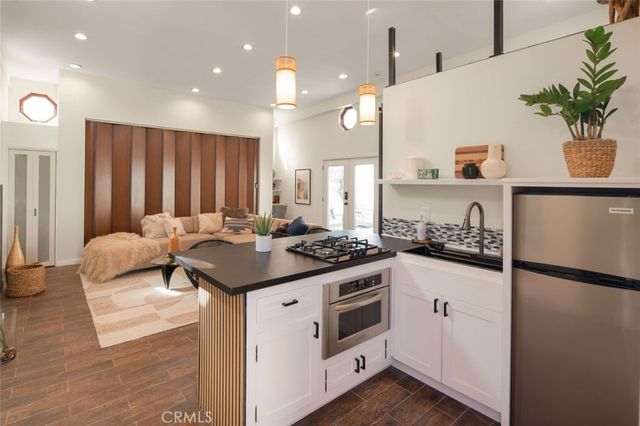 3109 Stanford, Venice, CA 90292