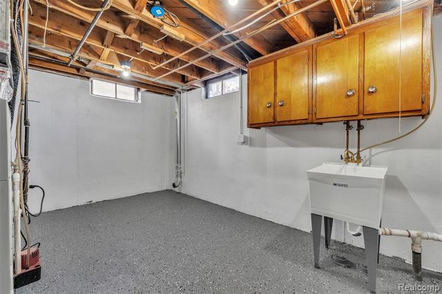 30558 Rustic Lane, Westland, MI 48186