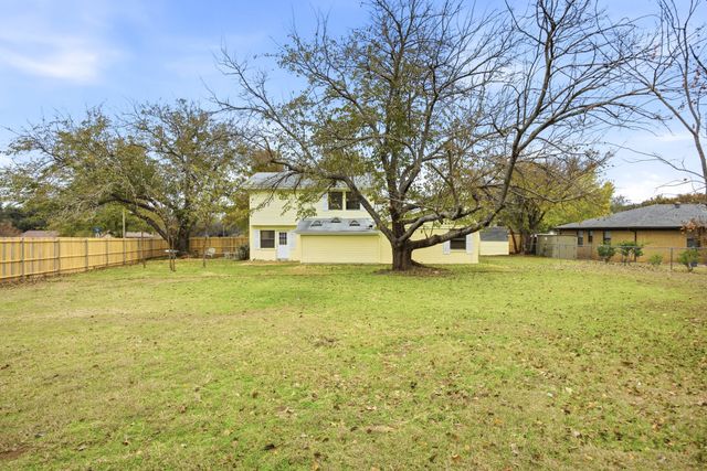 5600 Choctaw Drive, Granbury, TX 76049