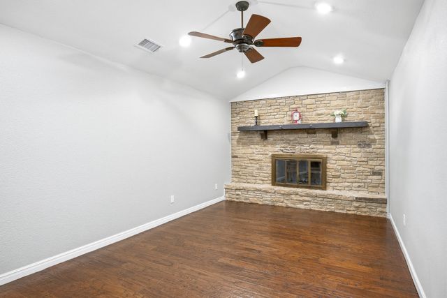 5600 Choctaw Drive, Granbury, TX 76049