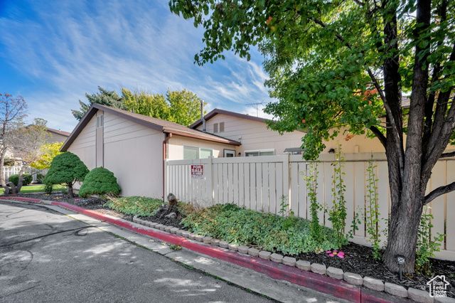 621 COACHMAN WAY, Riverdale, UT 84405