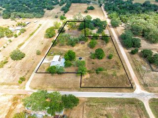 371 County Road 146, Hallettsville, TX 77964