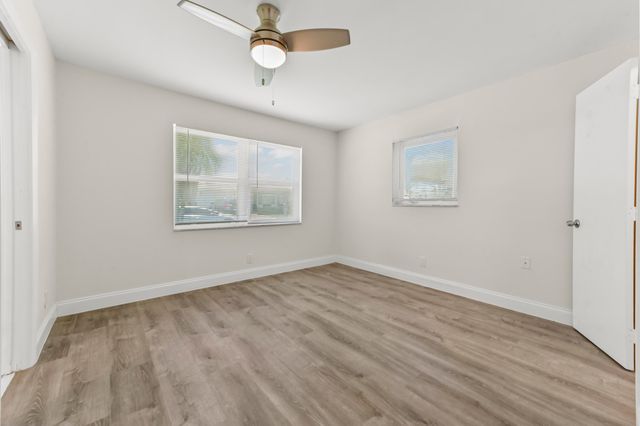717 SW 16th Street, Boynton Beach, FL 33426