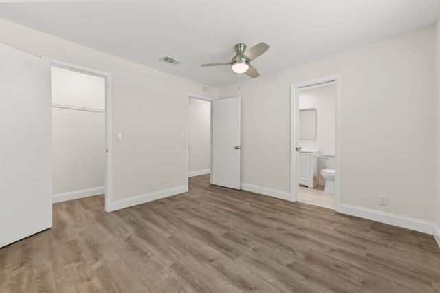 717 SW 16th Street, Boynton Beach, FL 33426