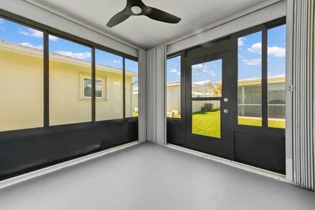 717 SW 16th Street, Boynton Beach, FL 33426