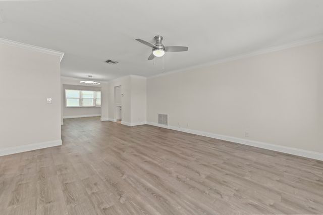 717 SW 16th Street, Boynton Beach, FL 33426