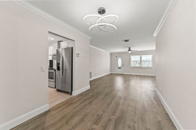 717 SW 16th Street, Boynton Beach, FL 33426