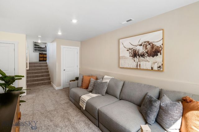 711 Spaniel Lane, Belgrade, MT 59714