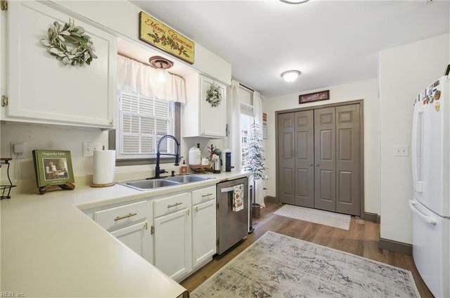 917 Roberval DR, Virginia Beach, VA 23454