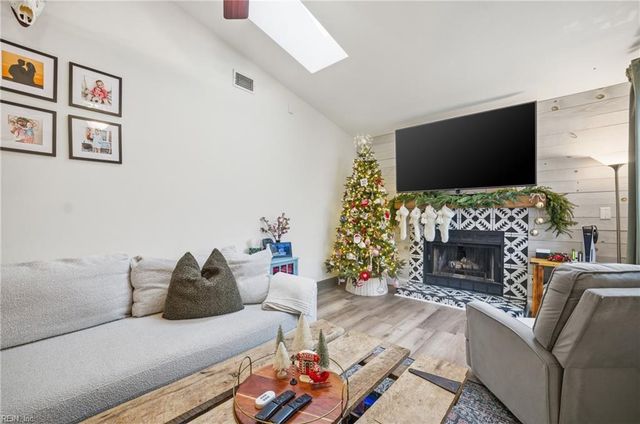 917 Roberval DR, Virginia Beach, VA 23454