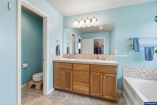 2573 NW Beehollow Ln, Albany, OR 97321