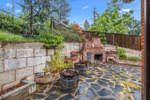 2701 Coloma St, Placerville, CA 95667