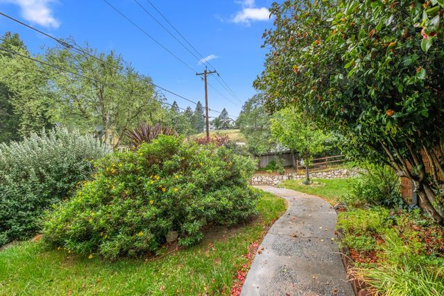 2701 Coloma St, Placerville, CA 95667