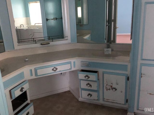 3110 Warren Way, Lake Isabella, CA 93240