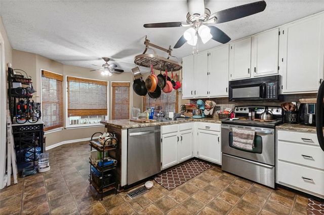 1311 CHANDLER NW Court, Acworth, GA 30102