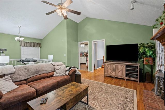 1311 CHANDLER NW Court, Acworth, GA 30102