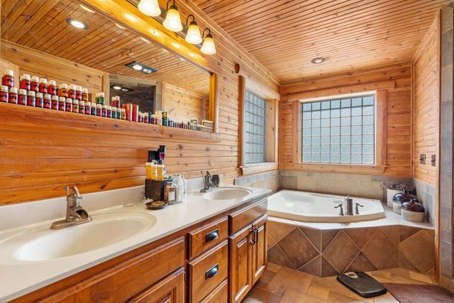 74 New Hope Road, Buffalo, MO 65622