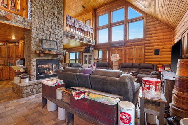 74 New Hope Road, Buffalo, MO 65622