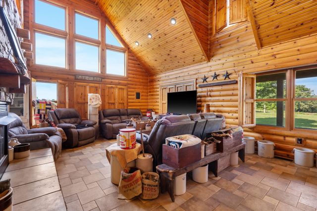 74 New Hope Road, Buffalo, MO 65622