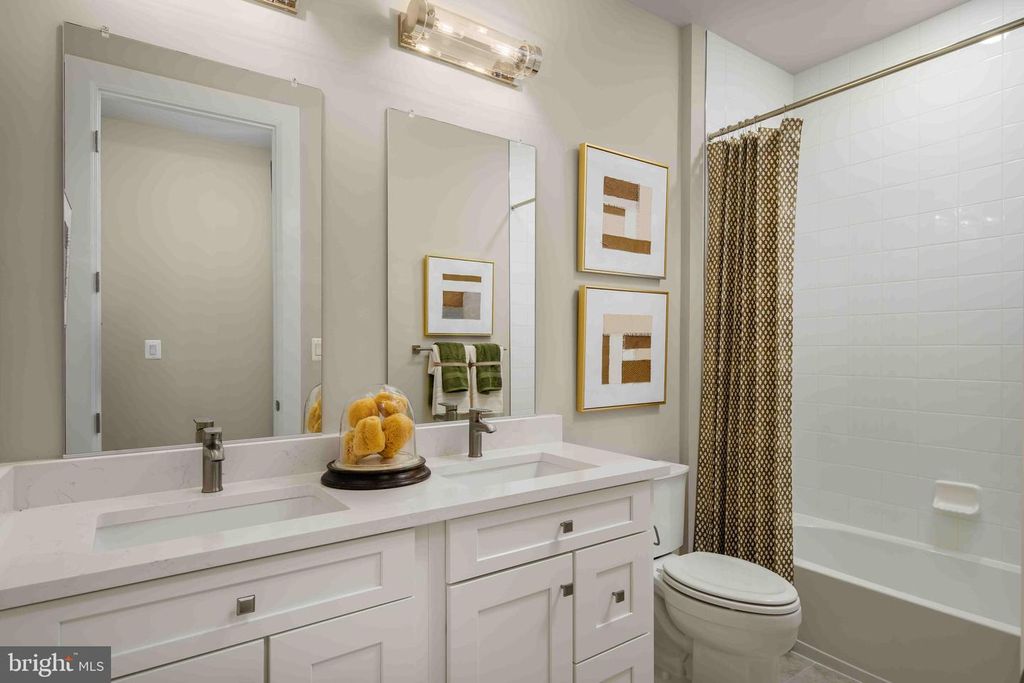 Image 12 of property listing at 9983 BAKER LN, Ellicott City, MD 21042