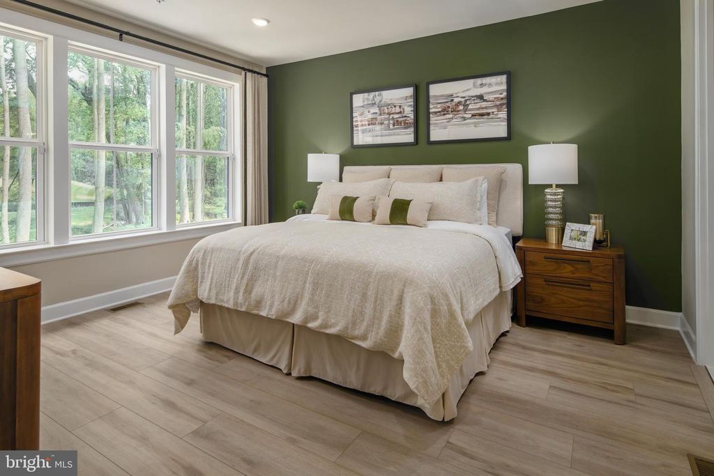 Image 5 of property listing at 9983 BAKER LN, Ellicott City, MD 21042