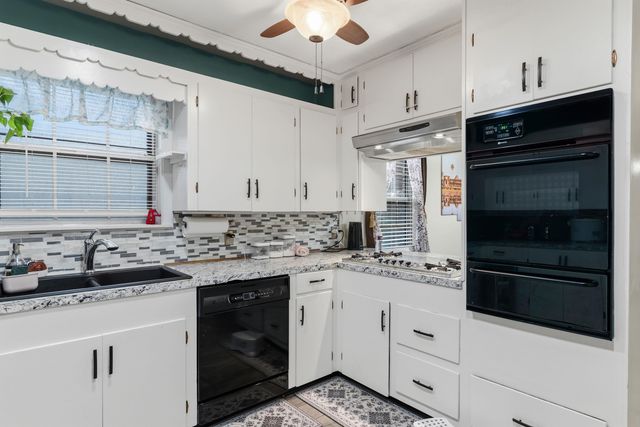 810 Caddo St, Marshall, TX 75672