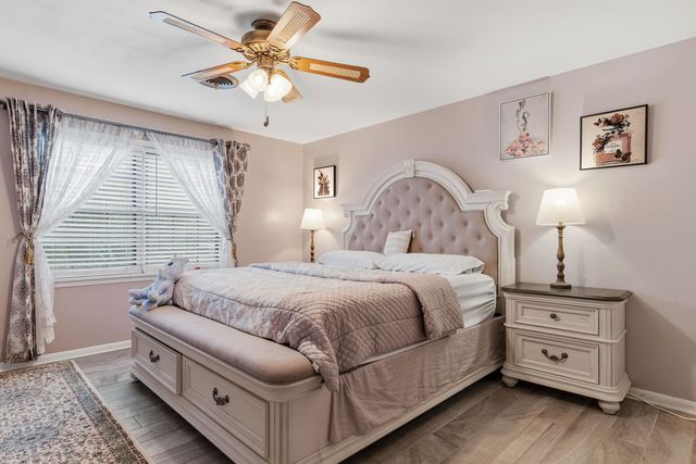 810 Caddo St, Marshall, TX 75672