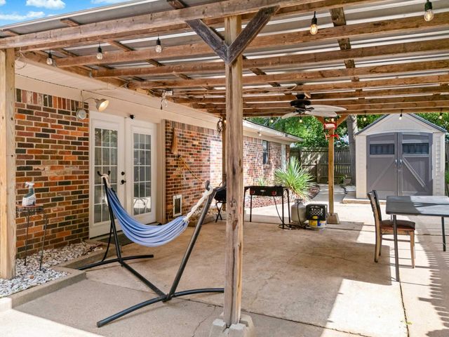 810 Caddo St, Marshall, TX 75672