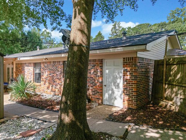 810 Caddo St, Marshall, TX 75672
