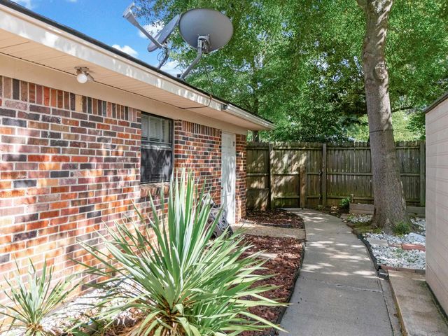 810 Caddo St, Marshall, TX 75672