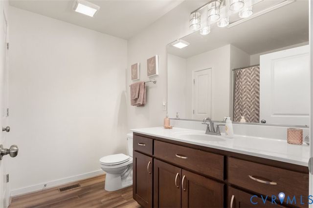 3885 Perthshire Ln, Colonial Heights, VA 23834