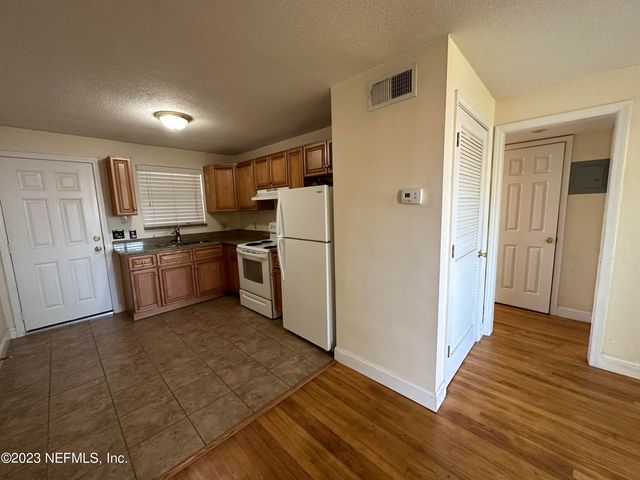 5148 FLORAL BLUFF Road 2, Jacksonville, FL 32211
