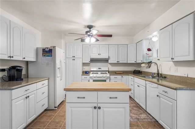 2209 Los Angeles Street, Kingman, AZ 86401