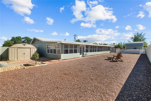 2209 Los Angeles Street, Kingman, AZ 86401