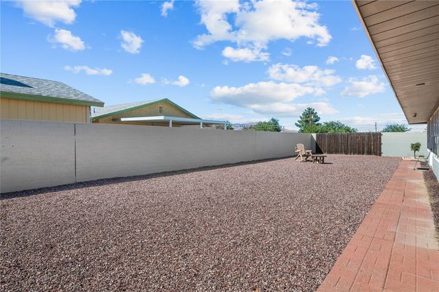 2209 Los Angeles Street, Kingman, AZ 86401